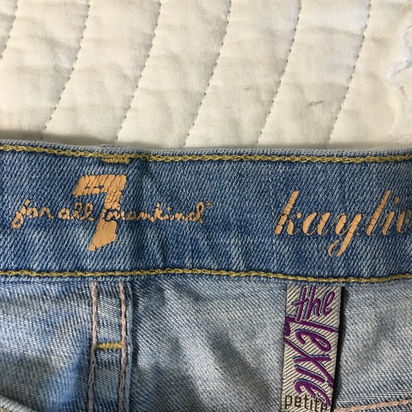 7 FAM Light Wash Flare Jeans Size 26 Kaylie - Picture 5 of 7